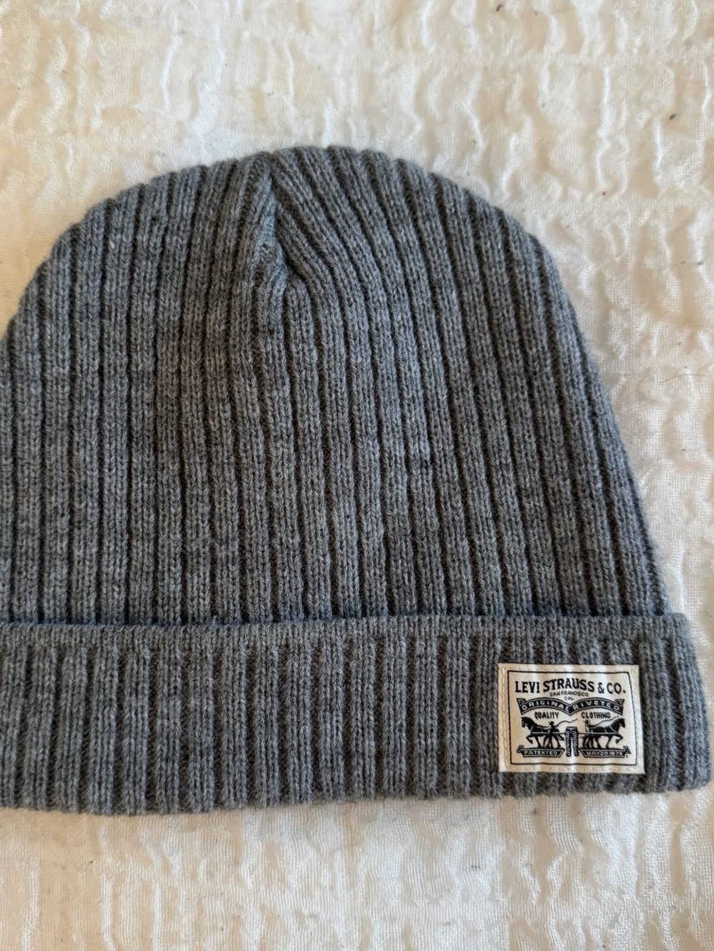 Levi's Men's Heather Gray Ribbed Cuffed Beanie